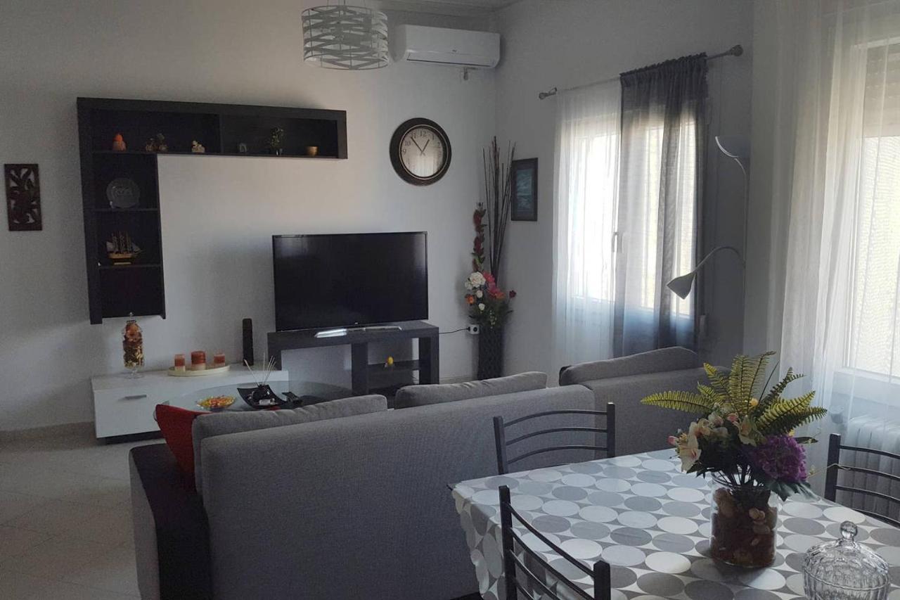 Cellate Cozy Apartment